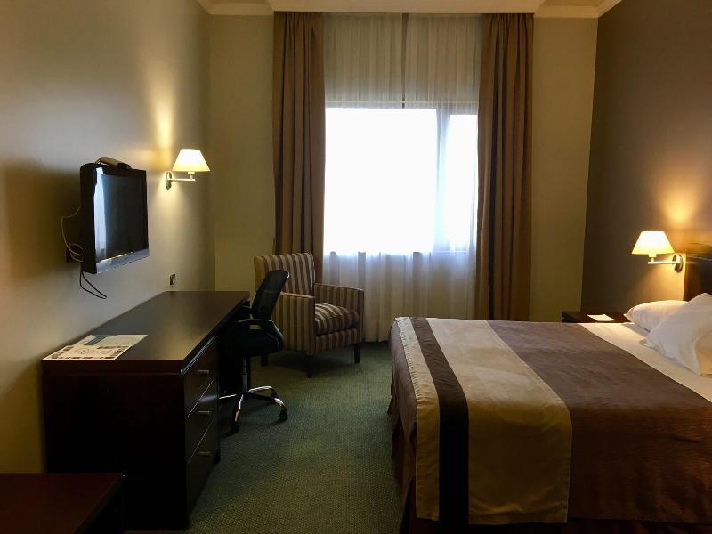 Hotel Diego De Almagro Coyhaique Εξωτερικό φωτογραφία